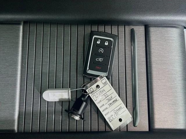 2025 Jeep Wagoneer Series II Carbide 4x4