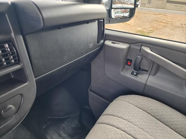 2025 Chevrolet Express Cutaway Work Van