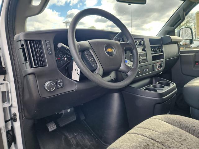 2025 Chevrolet Express Cutaway Work Van