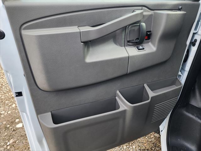 2025 Chevrolet Express Cutaway Work Van