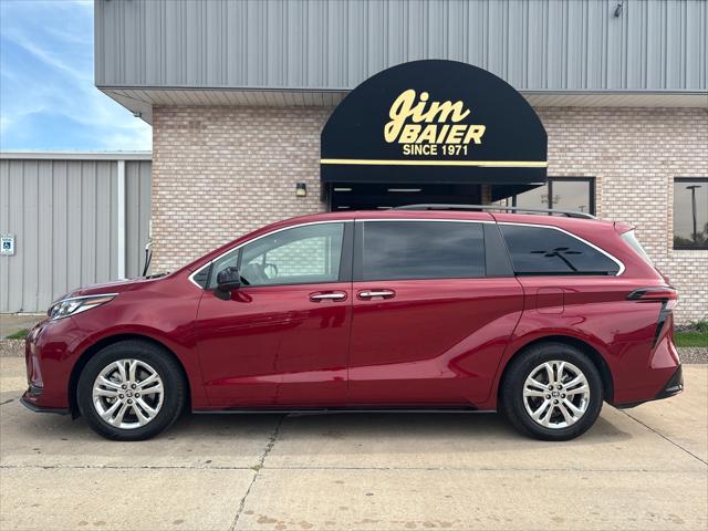 2022 Toyota Sienna XSE 2022 Toyota Sienna XSE