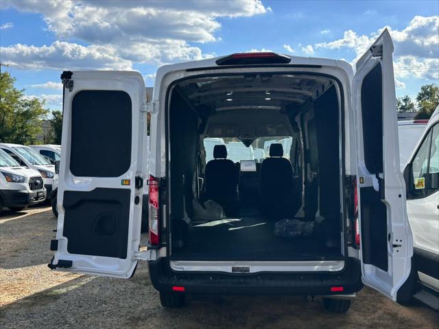 2026 Ford Transit Cargo Van T-250 148"""" Med Rf 9150 GVWR RWD