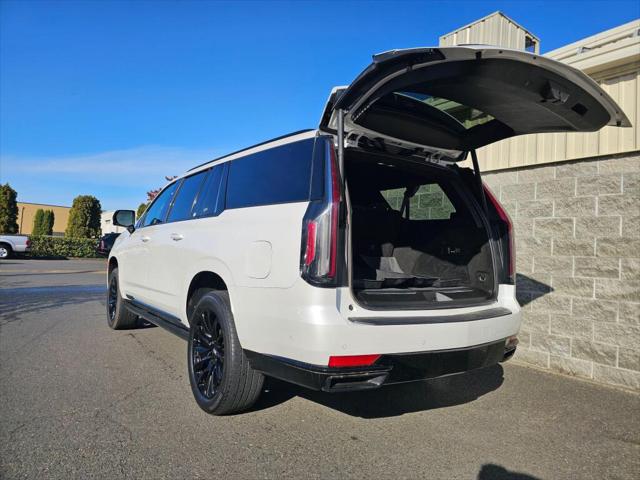2023 Cadillac Escalade ESV Sport Platinum