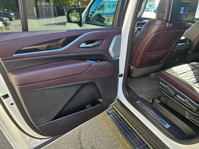 2023 Cadillac Escalade ESV Sport Platinum