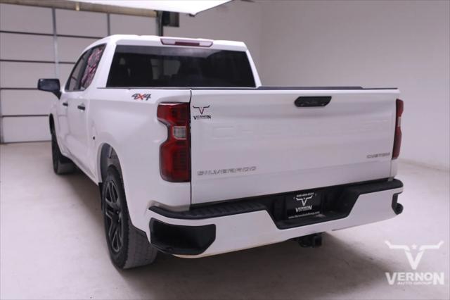 2022 Chevrolet Silverado 1500 4WD Crew Cab Short Bed Custom