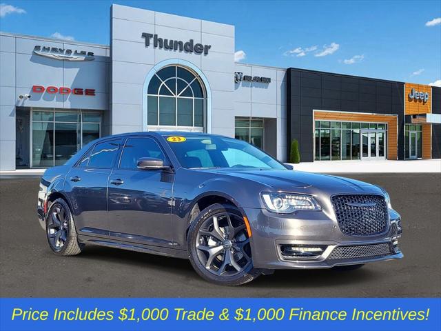 2023 Chrysler 300 Touring L