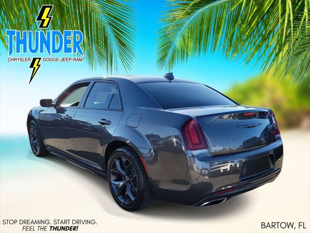 2023 Chrysler 300 Touring L