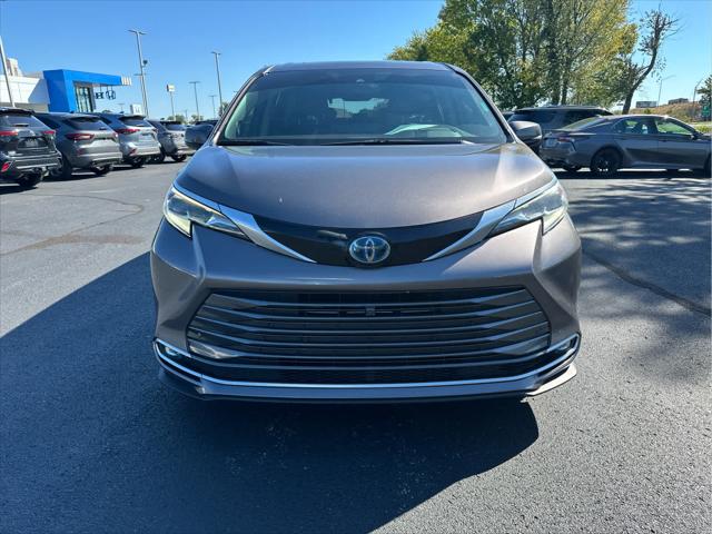 2021 Toyota Sienna Platinum 2021 Toyota Sienna Platinum