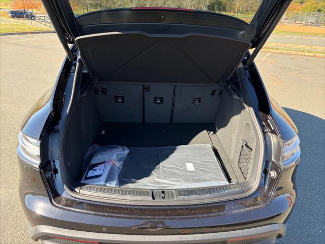 2026 Porsche Macan T