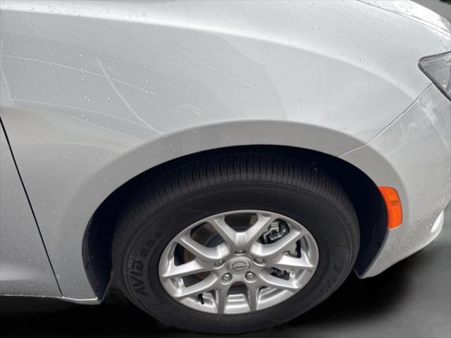 2026 Chrysler Voyager LX