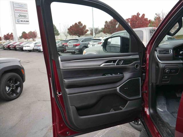 2025 Jeep Wagoneer Series II Carbide 4x4