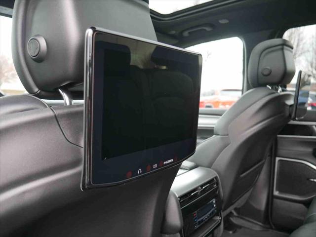 2025 Jeep Wagoneer Series II Carbide 4x4