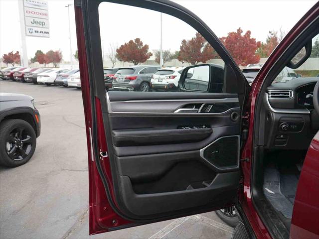 2025 Jeep Wagoneer Series II Carbide 4x4