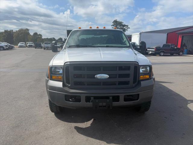 2005 Ford F-450 176  W.B. 4D