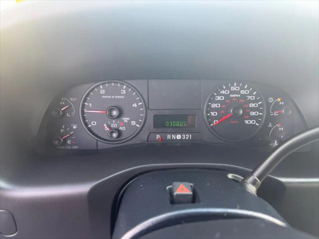 2005 Ford F-450 176  W.B. 4D