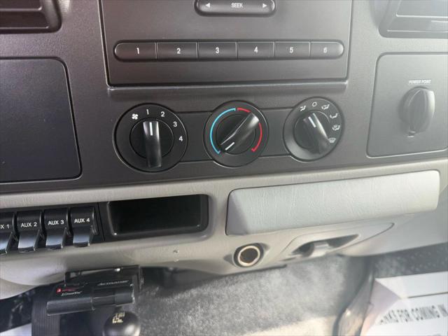 2005 Ford F-450 176  W.B. 4D