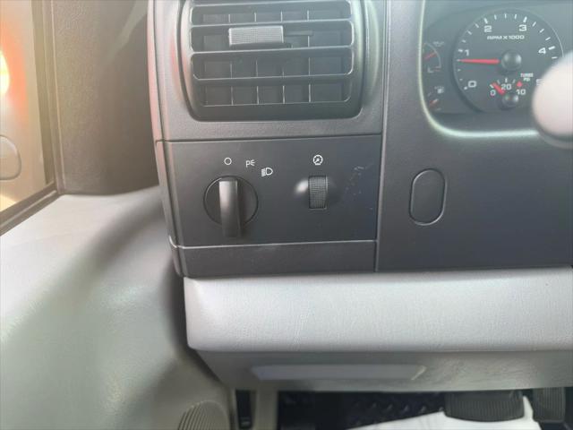 2005 Ford F-450 176  W.B. 4D
