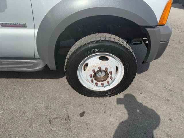 2005 Ford F-450 176  W.B. 4D