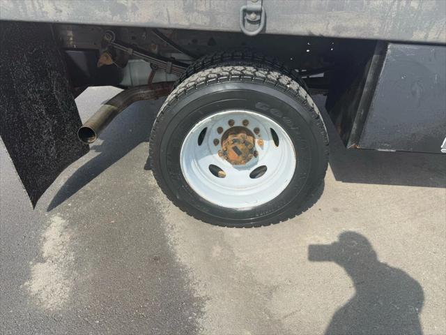 2005 Ford F-450 176  W.B. 4D