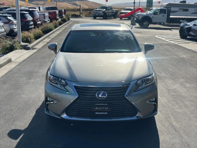 2017 Lexus ES 300h ES 300h Sedan 4D
