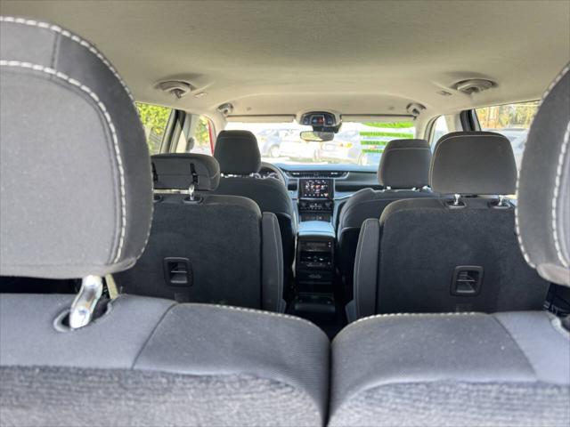 2023 Jeep Grand Cherokee L Laredo 4x4