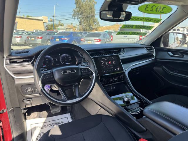 2023 Jeep Grand Cherokee L Laredo 4x4