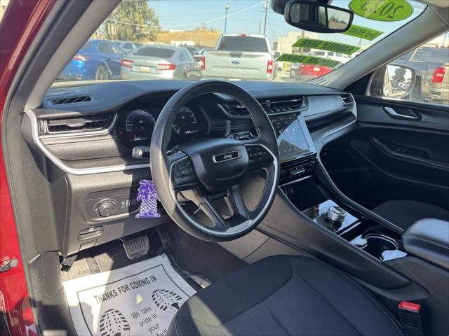 2023 Jeep Grand Cherokee L Laredo 4x4