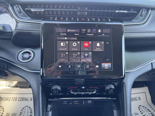 2023 Jeep Grand Cherokee L Laredo 4x4