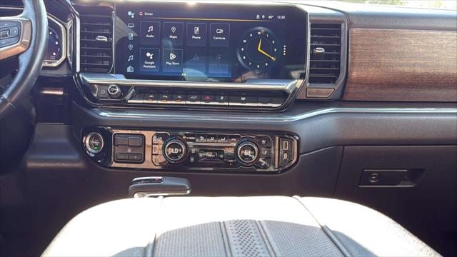 2023 Chevrolet Silverado 1500 4WD Crew Cab Short Bed High Country
