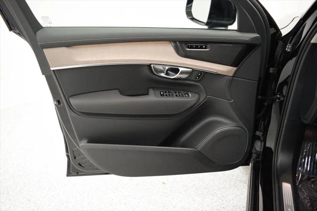 2026 Volvo XC90 Plus, B6 AWD Gas mild hybrid, Gasoline, Bright, 7 Seats