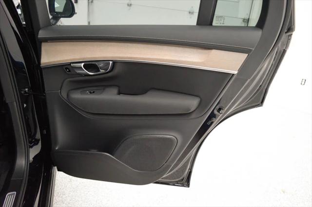 2026 Volvo XC90 Plus, B6 AWD Gas mild hybrid, Gasoline, Bright, 7 Seats