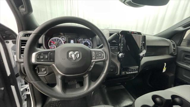 2026 RAM Ram 3500 RAM 3500 TRADESMAN CREW CAB 4X4 8 BOX