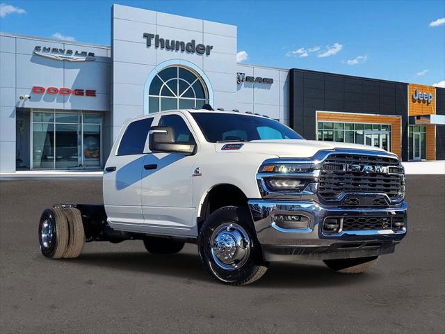 2026 RAM Ram 3500 Chassis Cab RAM 3500 TRADESMAN CREW CAB CHASSIS 4X4 60 CA
