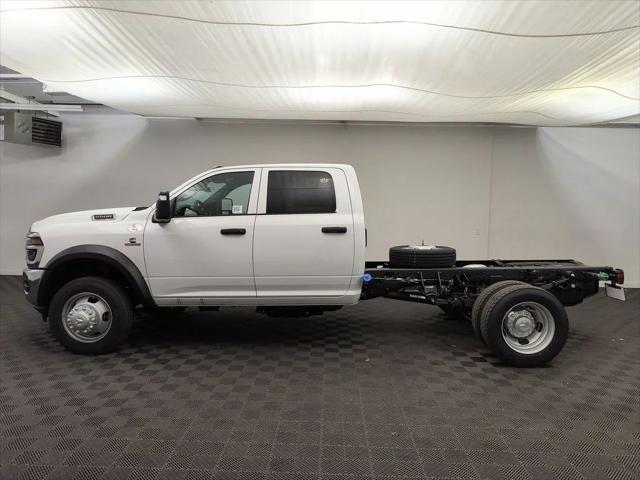 2026 RAM Ram 5500 Chassis Cab RAM 5500 TRADESMAN CHASSIS CREW CAB 4X4 60 CA