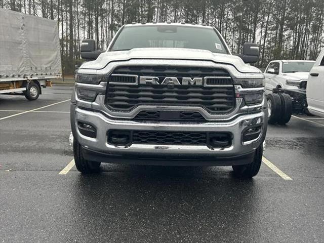 2026 RAM Ram 5500 Chassis Cab RAM 5500 TRADESMAN CHASSIS CREW CAB 4X4 60 CA 2026 RAM Ram 5500 Chassis Cab RAM 5500 TRADESMAN CHASSIS CREW CAB 4X4 60 CA