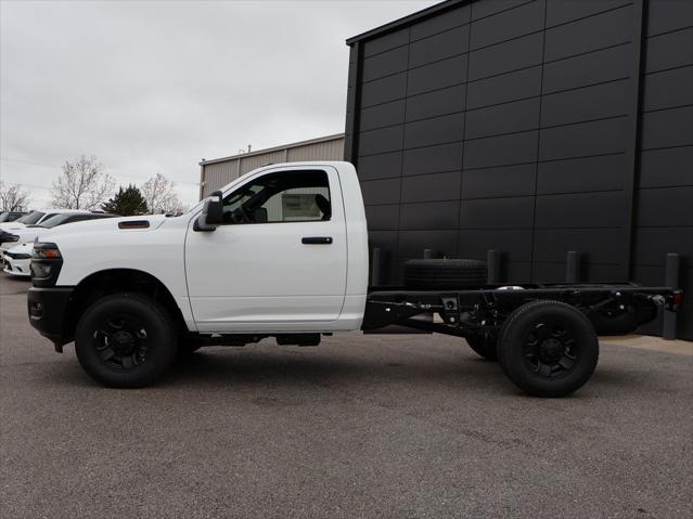 2026 RAM Ram 3500 Chassis Cab RAM 3500 TRADESMAN CHASSIS REGULAR CAB 4X4 60 CA