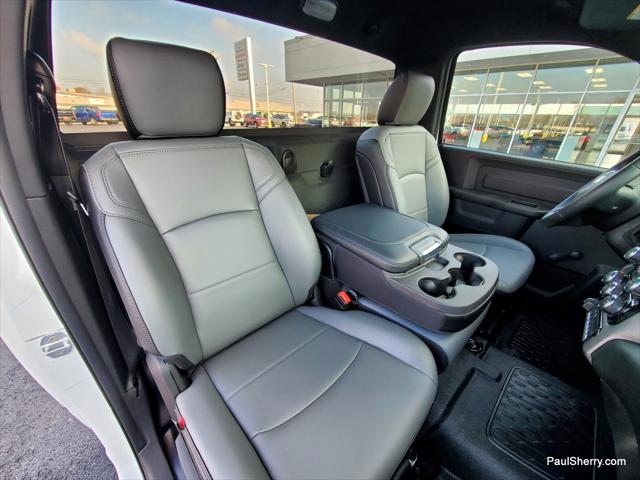 2026 RAM Ram 5500 Chassis Cab RAM 5500 TRADESMAN CHASSIS REGULAR CAB 4X4 84 CA 2026 RAM Ram 5500 Chassis Cab RAM 5500 TRADESMAN CHASSIS REGULAR CAB 4X4 84 CA