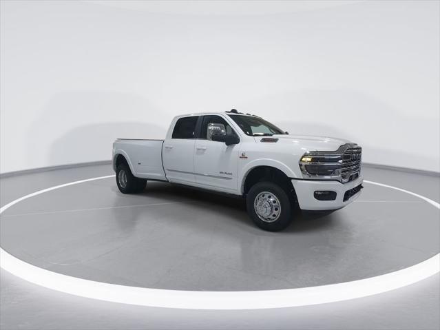 2026 RAM Ram 3500 RAM 3500 LIMITED CREW CAB 4X4 8 BOX
