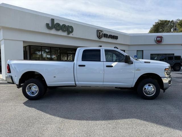 2026 RAM Ram 3500 RAM 3500 TRADESMAN CREW CAB 4X4 8 BOX
