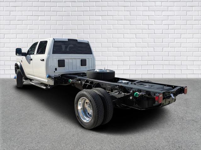 2026 RAM Ram 5500 Chassis Cab RAM 5500 TRADESMAN CHASSIS CREW CAB 4X4 84 CA