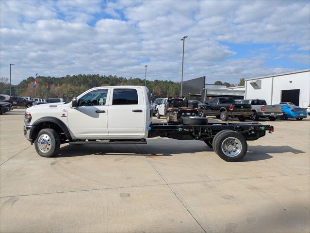 2026 RAM 5500 Chassis RAM 5500 TRADESMAN CHASSIS CREW CAB 4X4 84 CA