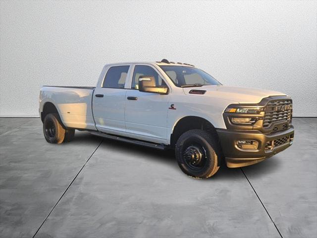 2026 RAM Ram 3500 RAM 3500 TRADESMAN CREW CAB 4X4 8 BOX