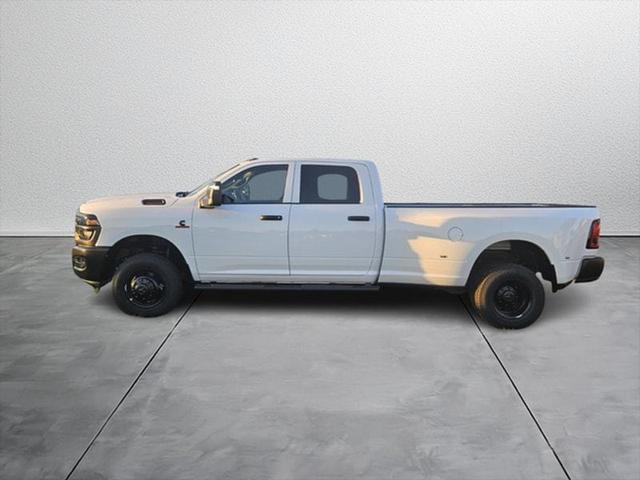 2026 RAM Ram 3500 RAM 3500 TRADESMAN CREW CAB 4X4 8 BOX