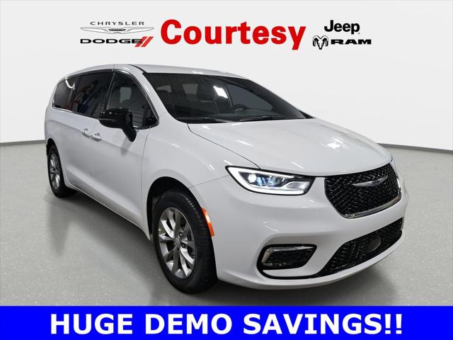 2026 Chrysler Pacifica PACIFICA SELECT AWD