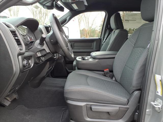 2026 RAM Ram 2500 RAM 2500 BLACK EXPRESS CREW CAB 4X4 64 BOX