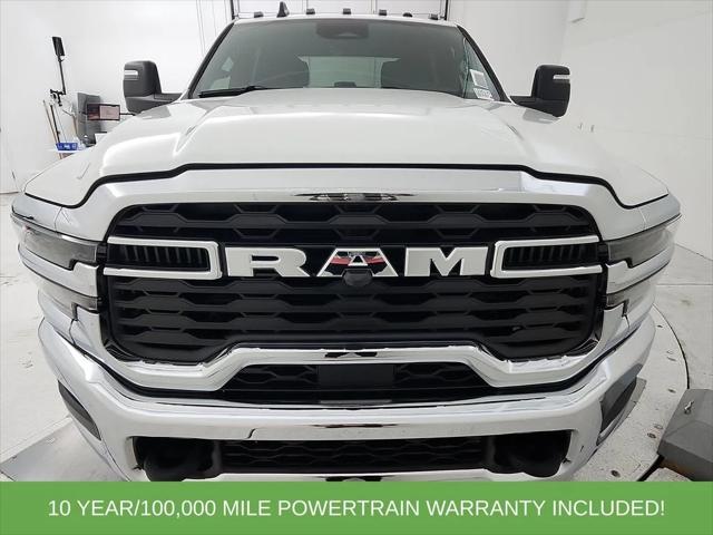2026 RAM Ram 5500 Chassis Cab RAM 5500 TRADESMAN CHASSIS CREW CAB 4X4 84 CA