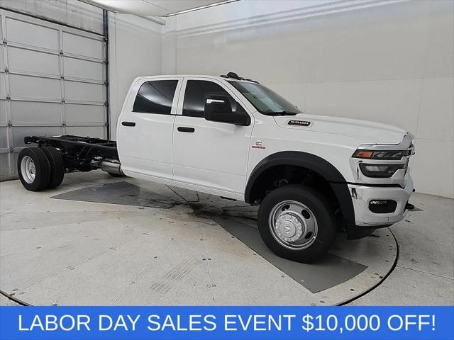 2026 RAM 5500 Chassis RAM 5500 TRADESMAN CHASSIS CREW CAB 4X4 84 CA