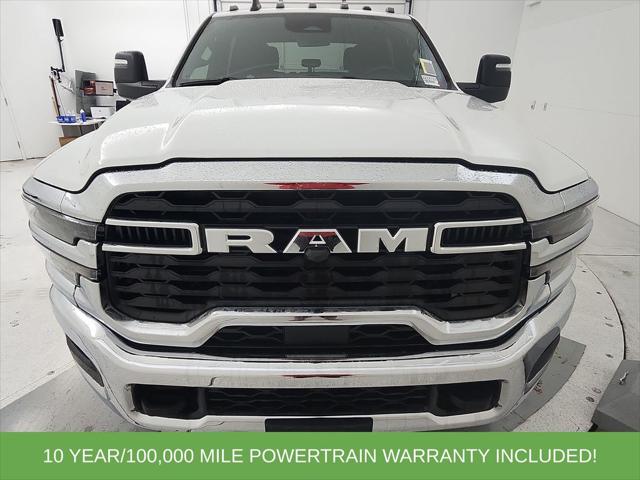 2026 RAM Ram 3500 Chassis Cab RAM 3500 TRADESMAN CREW CAB CHASSIS 4X4 60 CA 2026 RAM Ram 3500 Chassis Cab RAM 3500 TRADESMAN CREW CAB CHASSIS 4X4 60 CA