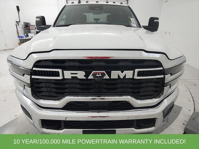 2026 RAM Ram 3500 Chassis Cab RAM 3500 TRADESMAN CREW CAB CHASSIS 4X4 60 CA