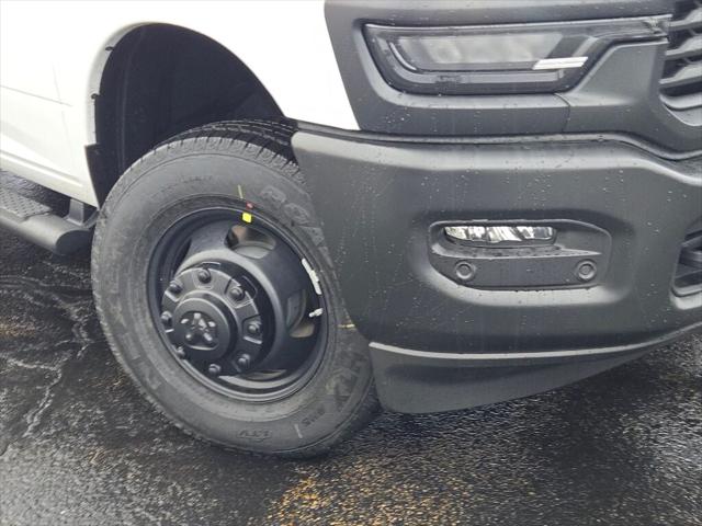 2026 RAM Ram 3500 RAM 3500 TRADESMAN CREW CAB 4X4 8 BOX